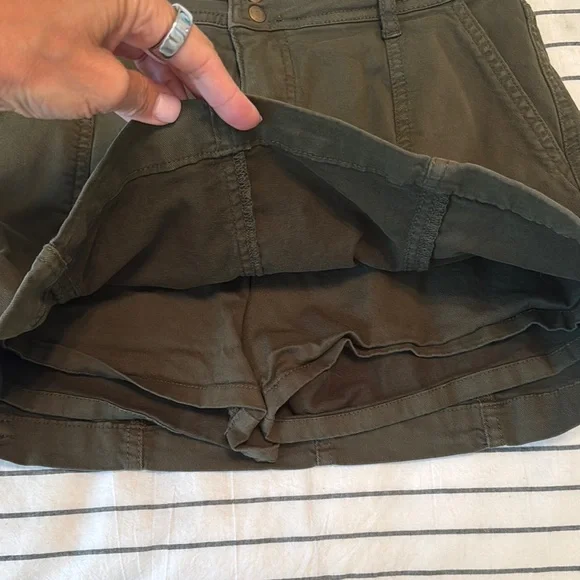 Sanctuary Olive Green Skirt - Picture 2 of 4